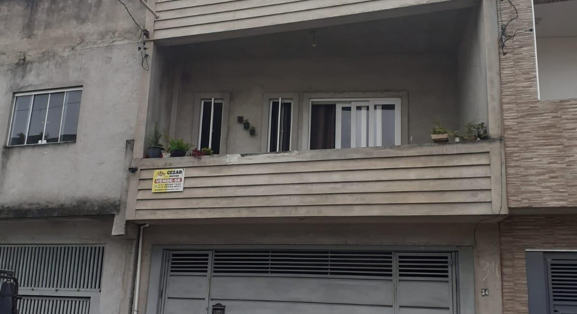 Sobrado residencial com 5 casas 