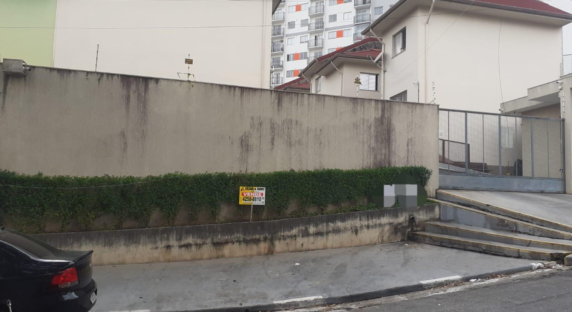 Vende-se condomínio na Vila Inglesa