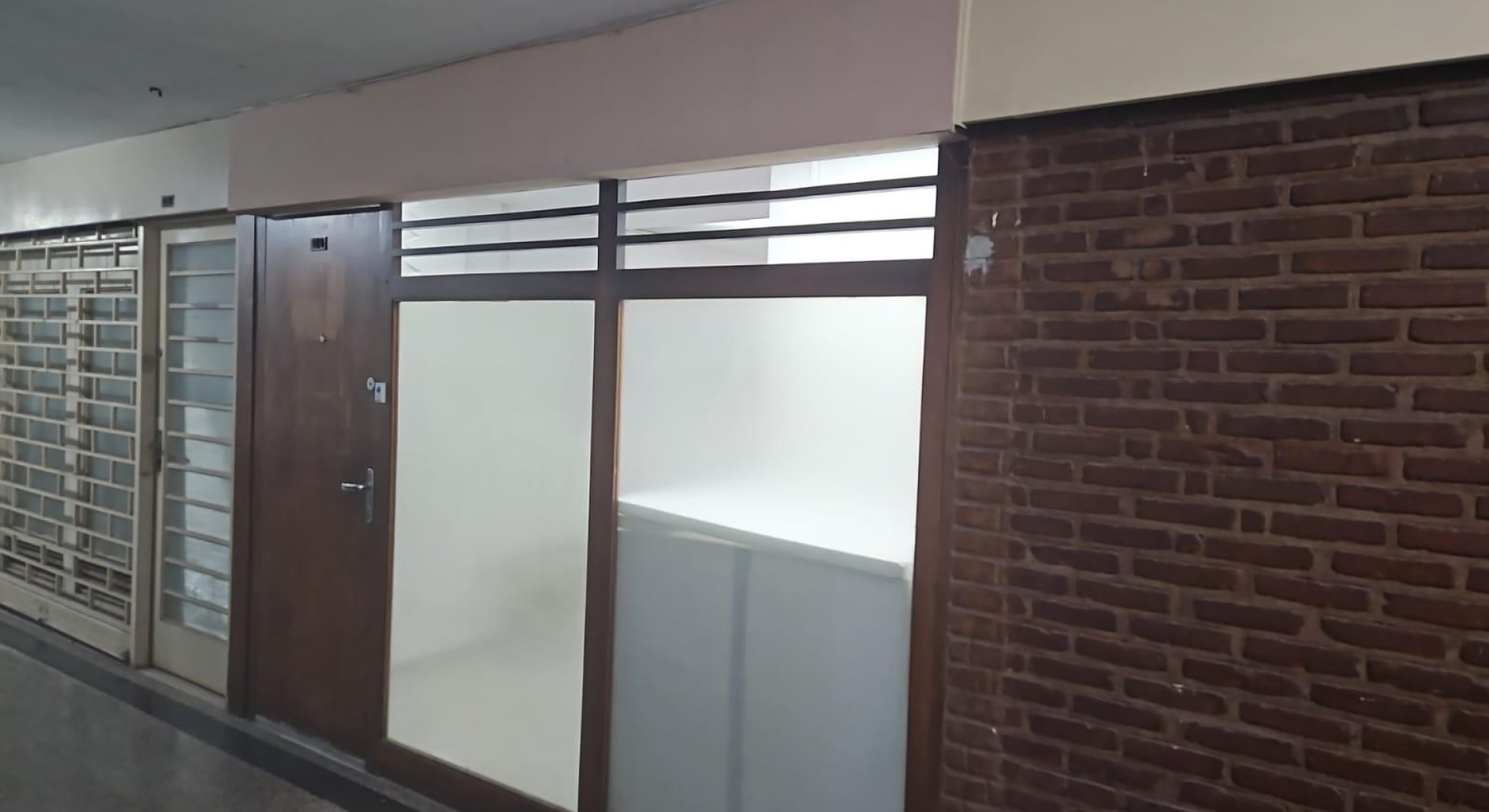 Sala comercial á venda na Rua 24 de Maio, 188