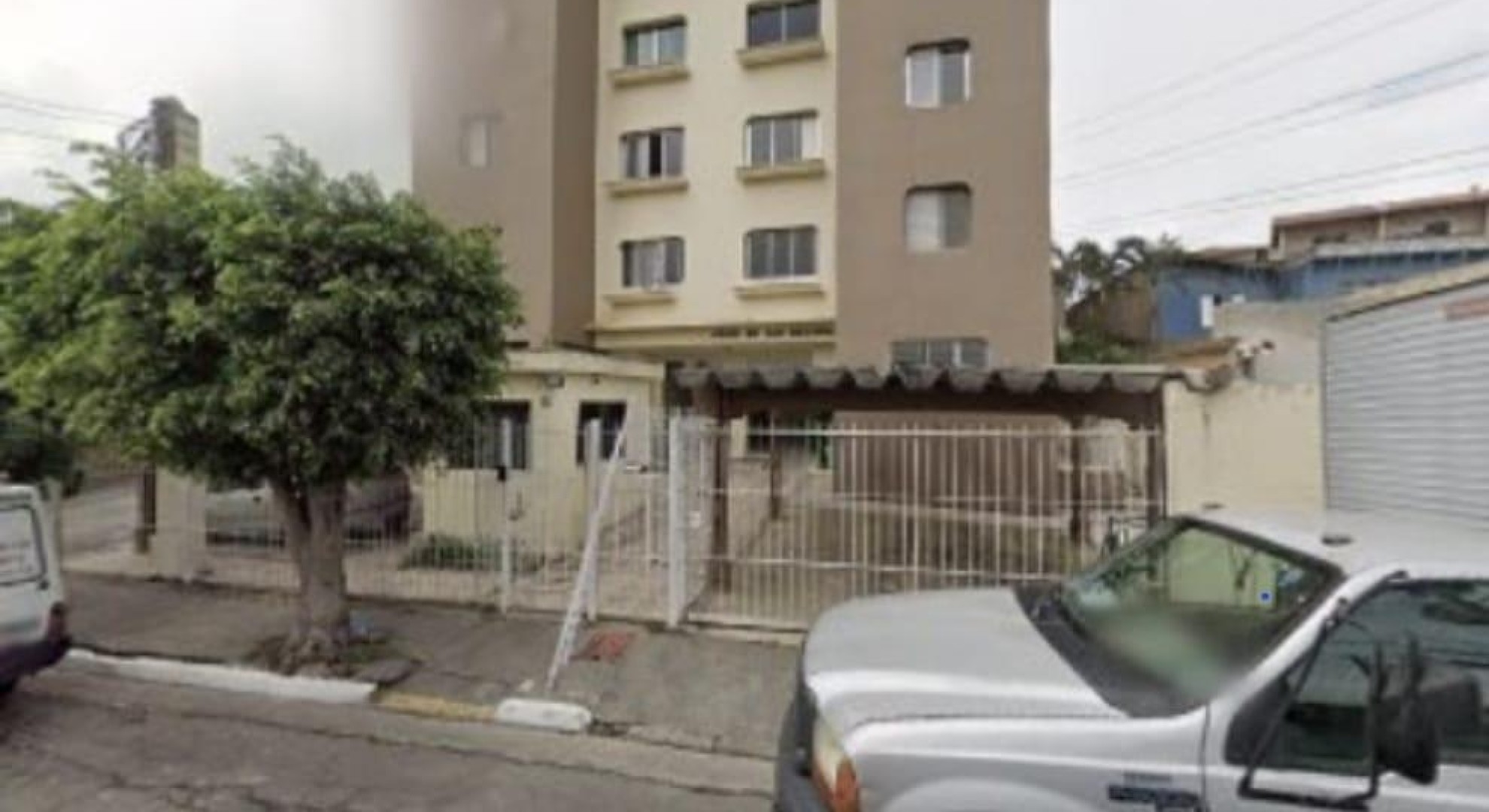 Apartamento á venda na Rua João de Araújo, 412