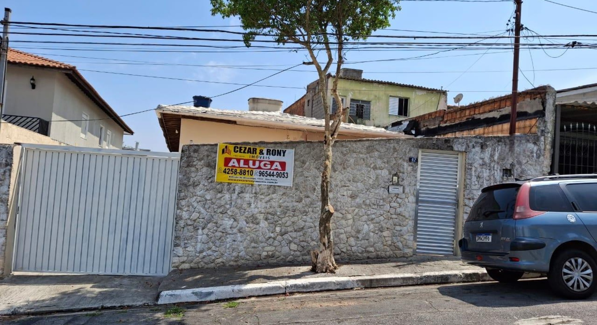 Aluga-se casa na Rua Hafiz, 42