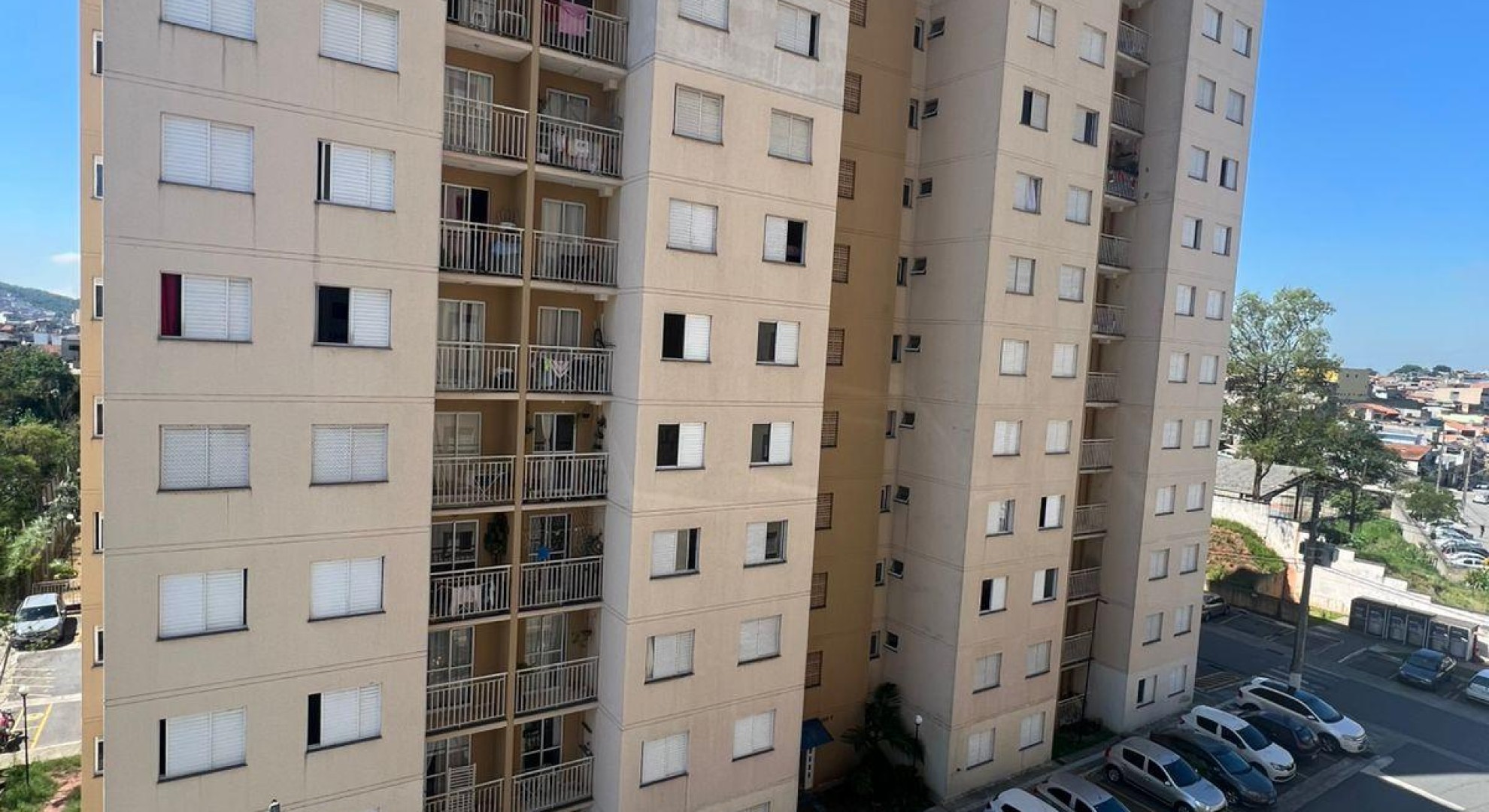Vende-se apartamento no Condomínio