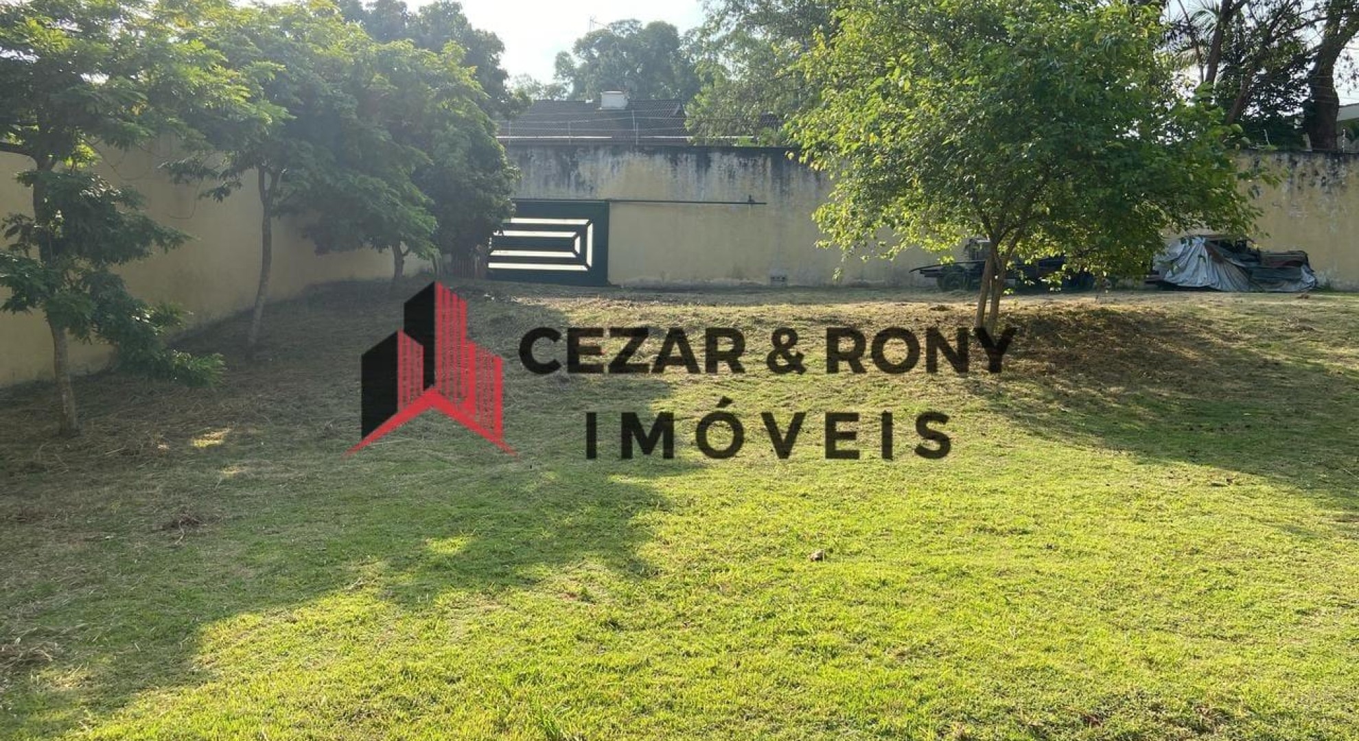 Terreno à Venda na Avenida Washington Luiz