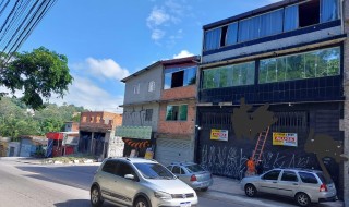 Aluga-se 2º andar de prédio com 144 metros quadrados