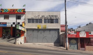 Salão com dois pavimentos