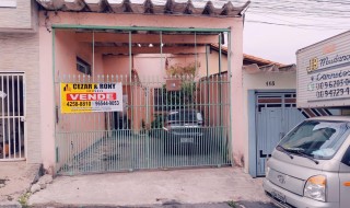 Vende-se casa na Rua Marilena Ribeiro da Silva Barbosa