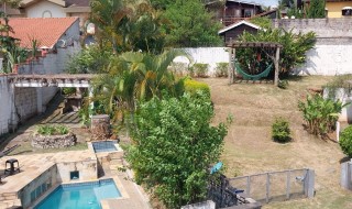 Vende-se casa com piscina na Mariana Borges, 70