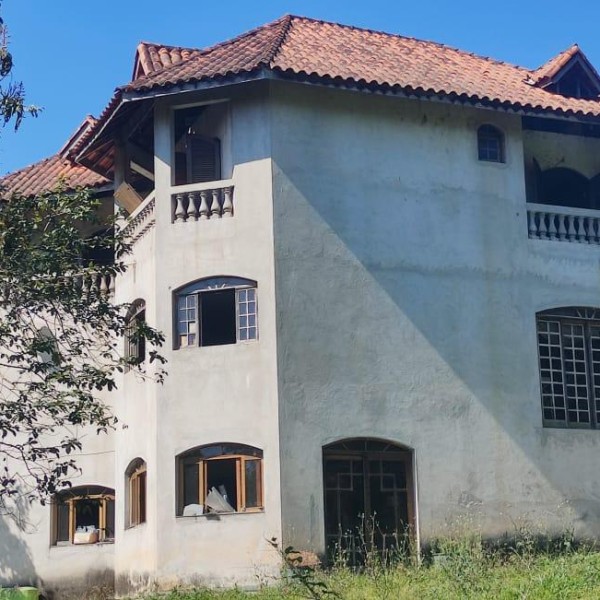 Casa à venda no condomínio sete praias