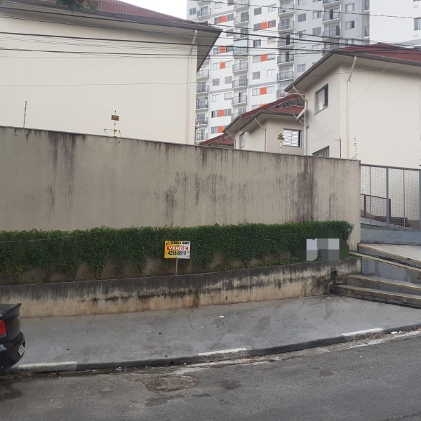 Vende-se condomínio na Vila Inglesa