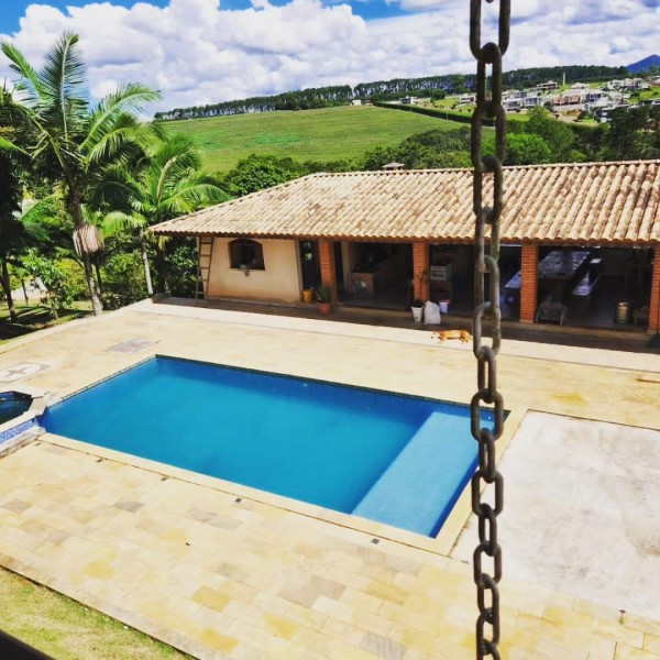 Vende-se Chácara na Rua Yara Correia Penteado Lima, Vale dos Pinheiros