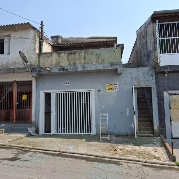 Aluga-se casa na Rua Ângelo Antonelli, 164 (CASA 02)