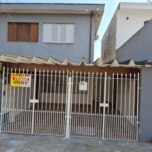 Sobrado à venda na Rua Pontes de Moraes, 233