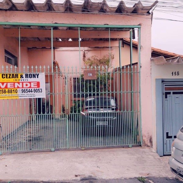 Vende-se casa na Rua Marilena Ribeiro da Silva Barbosa