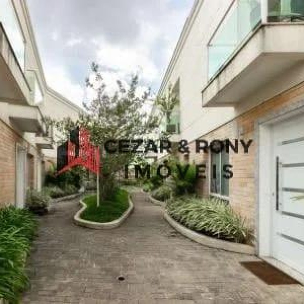 Sobrado em Condomínio Fechado – Cidade Ademar 