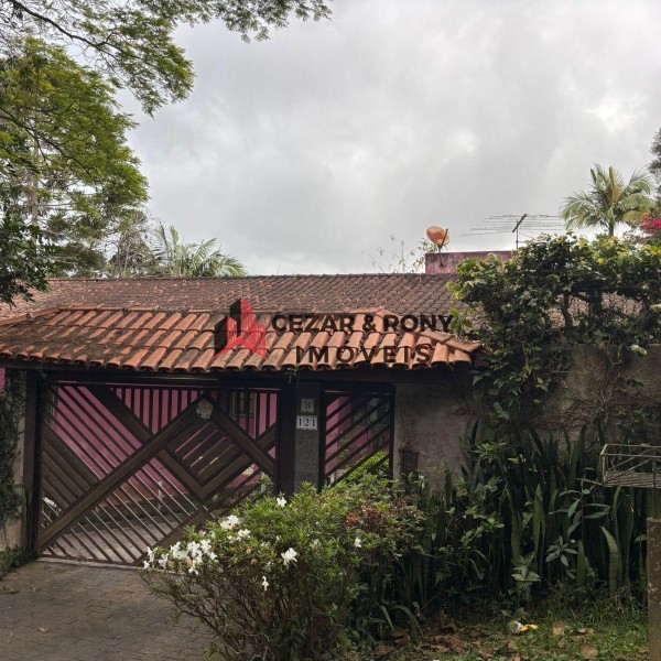 Casa à venda no condomínio Sete Praias, Rua Lucília Marcel