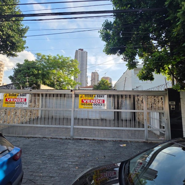 Casa a venda no Bairro Vila Cordeiro - São Paulo